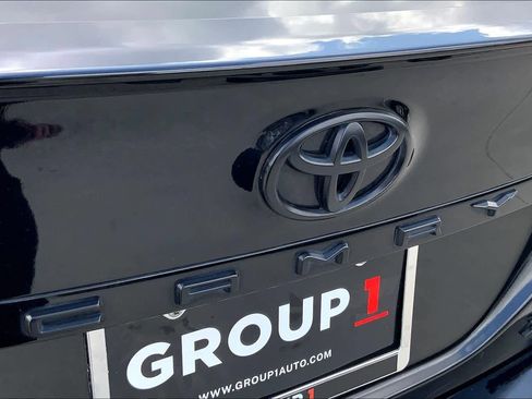 Used 2020 Toyota Camry XSE image 31