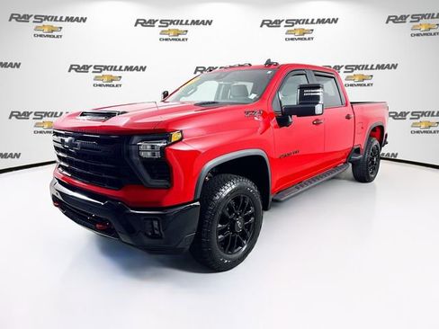 Used 2026 Chevrolet Silverado 2500 LT w/ Trail Boss Package AWD/4WD image 3