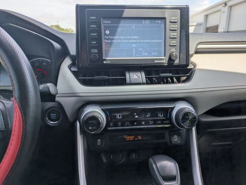 Used 2021 Toyota RAV4 XLE image 11