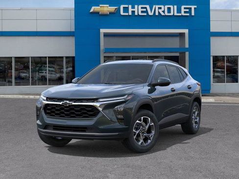 New 2026 Chevrolet Trax LT w/ Driver Confidence Package image 36