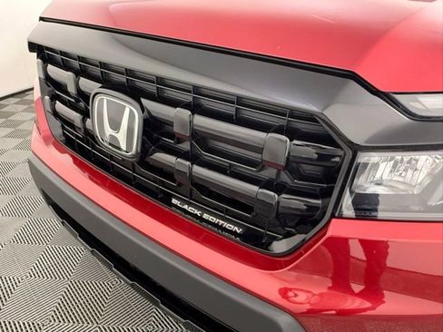 Used 2025 Honda Ridgeline Black Edition image 12