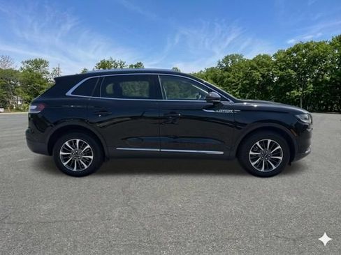 Used 2023 Lincoln Nautilus AWD w/ Premium Package image 10
