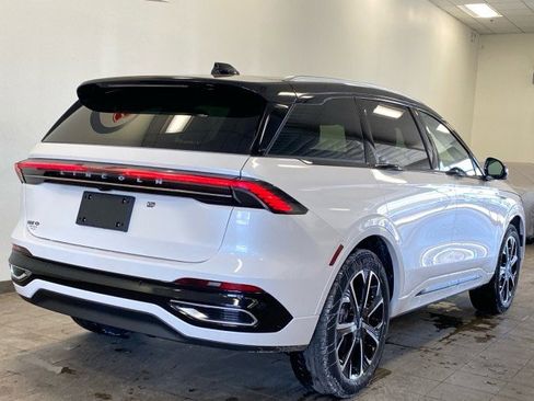 New 2026 Lincoln Nautilus Reserve image 7