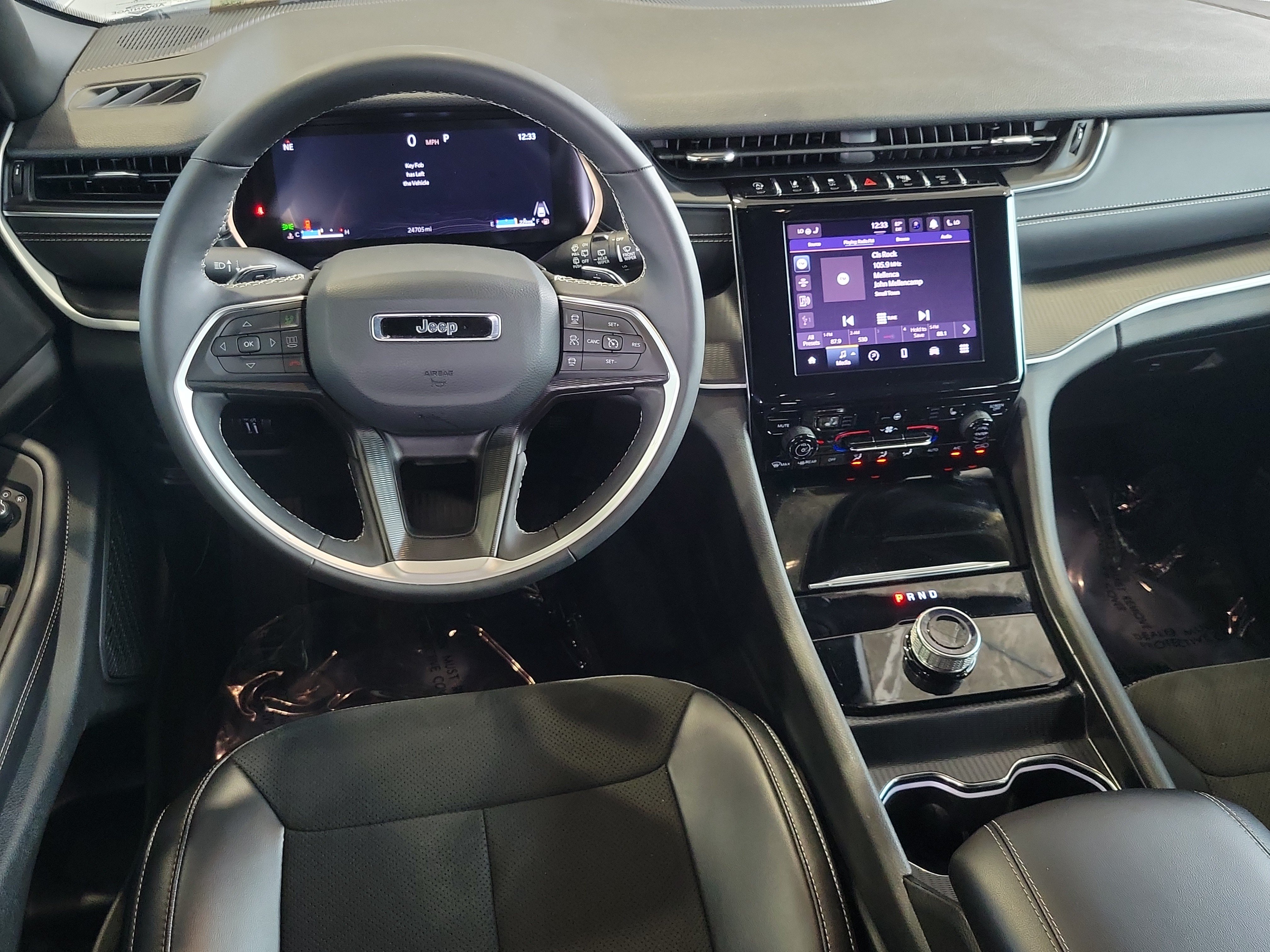 Certified 2025 Jeep Grand Cherokee Altitude RWD image 14