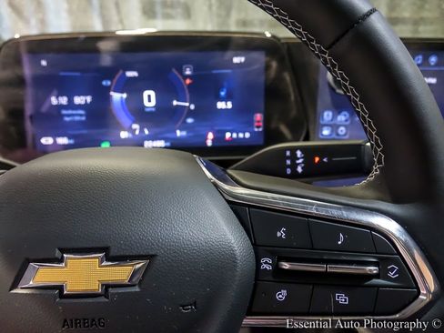 Used 2024 Chevrolet Blazer EV LT AWD/4WD image 21