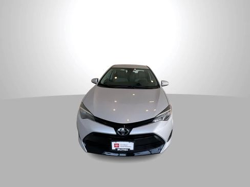 Used 2019 Toyota Corolla LE image 3