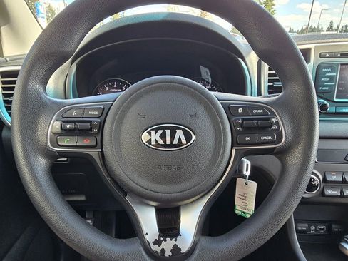 Used 2017 Kia Sportage LX AWD/4WD image 15