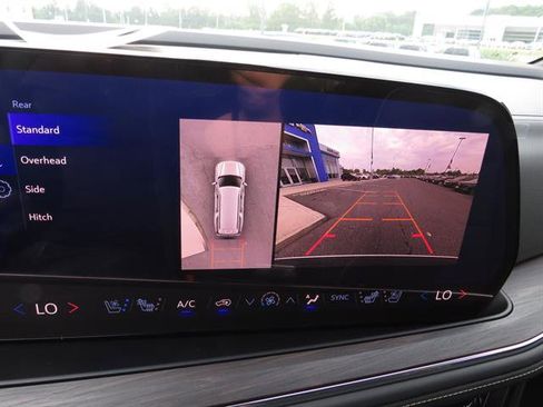 New 2025 Chevrolet Suburban Premier image 25