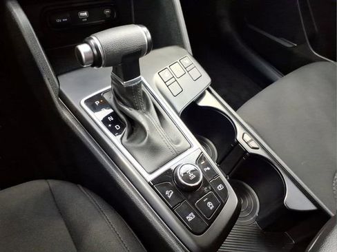 Used 2025 Kia Sportage LX AWD/4WD image 24