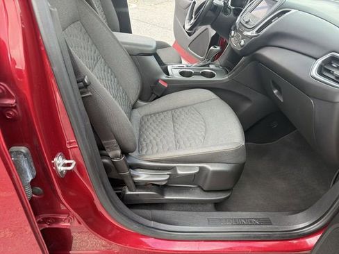 Used 2020 Chevrolet Equinox LT image 29