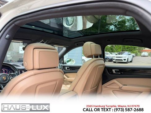 Used 2021 Porsche Cayenne Coupe AWD/4WD image 31