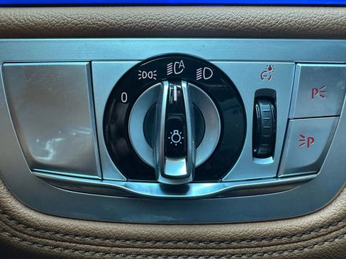 Used 2019 BMW 750i xDrive w/ Executive Package image 24