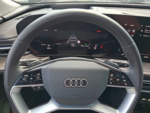 Used 2025 Audi Q5 Premium w/ Premium Plus AWD/4WD image 21