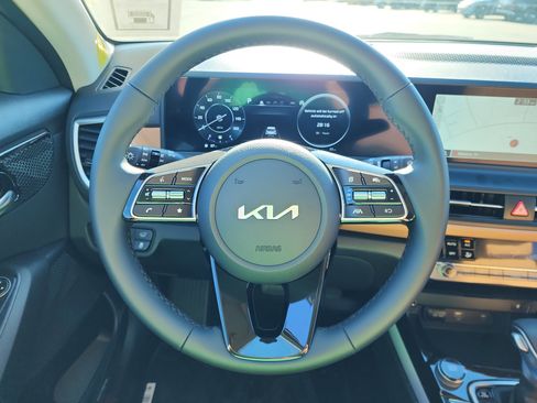 New 2026 Kia Seltos EX w/ EX Sunroof Package image 9