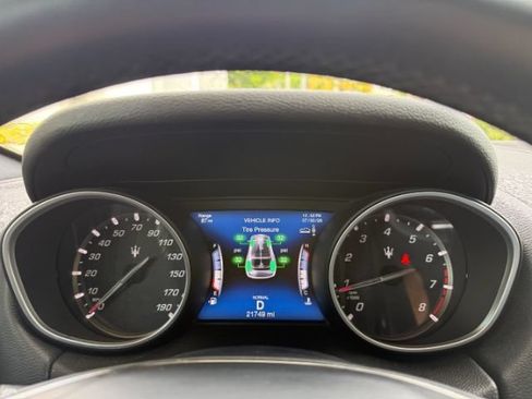 Used 2019 Maserati Levante AWD/4WD image 15