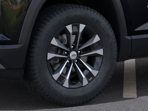 New 2027 Chevrolet Equinox LT FWD image 9