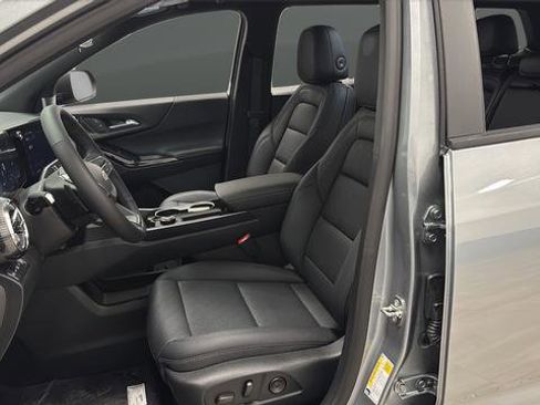 New 2026 Chevrolet Equinox LT w/ Convenience Package II image 5