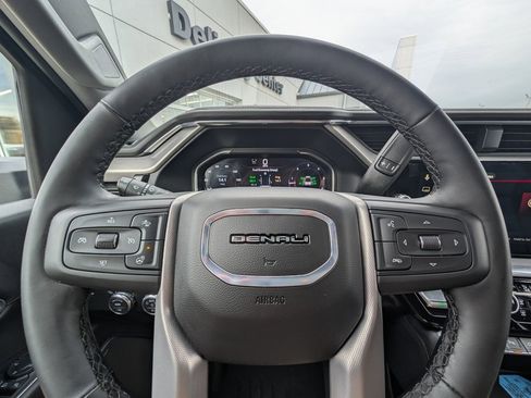 Used 2024 GMC Sierra 2500 Denali w/ Denali Reserve Package image 26