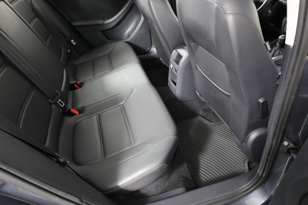 Used 2014 Volkswagen Jetta SE FWD image 22