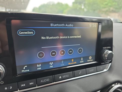 Used 2025 Nissan Sentra S FWD image 14