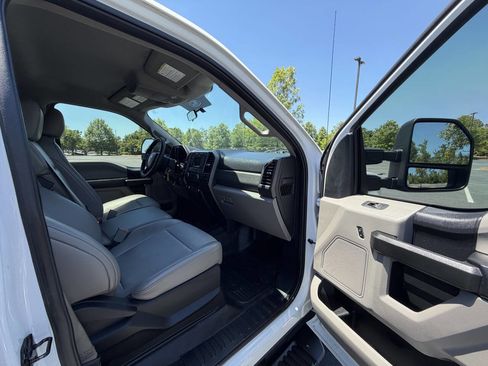 Used 2019 Ford F250 XL w/ Power Equipment Group AWD/4WD image 17