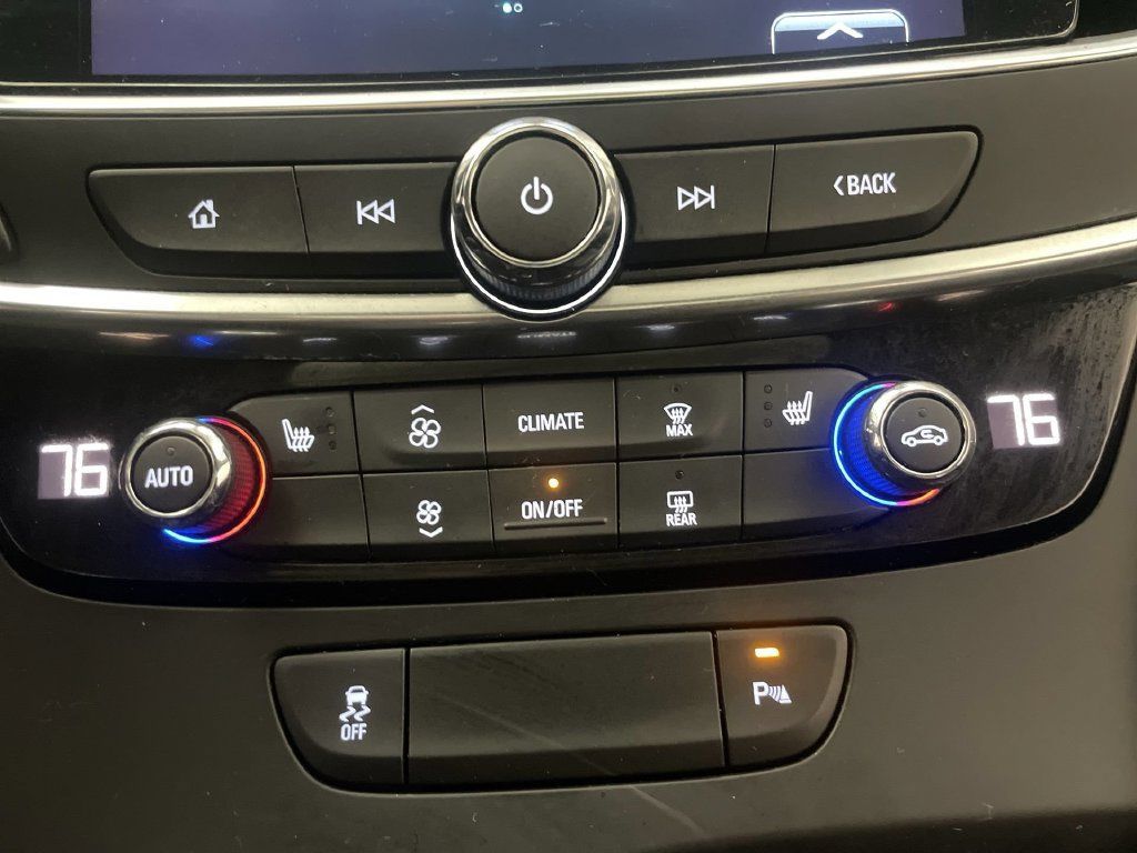 Used 2017 Buick LaCrosse Essence w/ Sun and Shade Package FWD image 10
