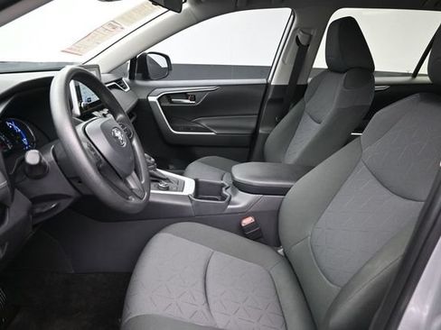 Certified 2025 Toyota RAV4 XLE AWD/4WD image 28