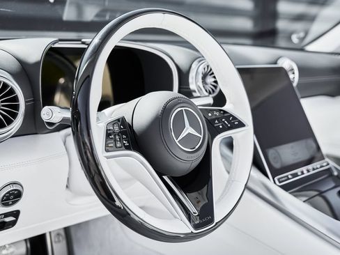 Used 2026 Mercedes-Benz Maybach SL 680 image 43