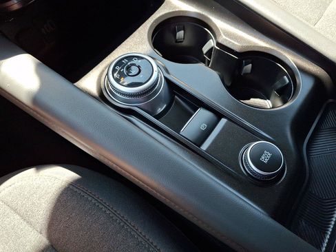 Certified 2025 Ford Explorer Active AWD/4WD image 14