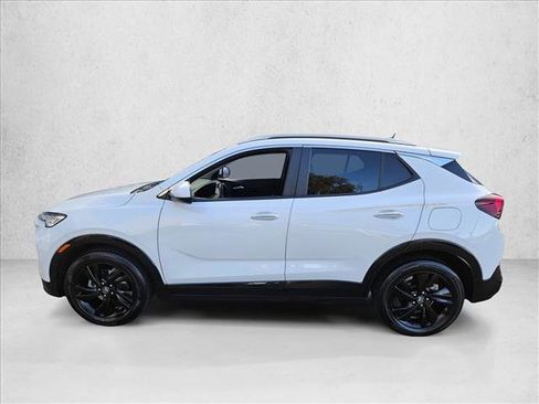 Used 2024 Buick Encore GX Sport Touring image 9