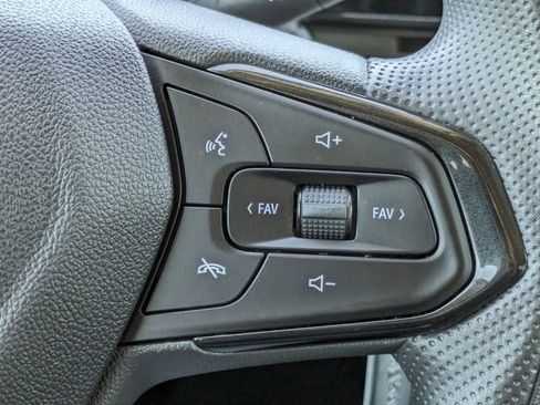 Used 2024 Chevrolet Trax LS image 25