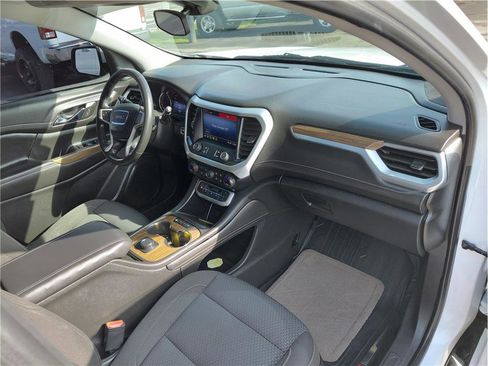 Used 2020 GMC Acadia SLE image 14