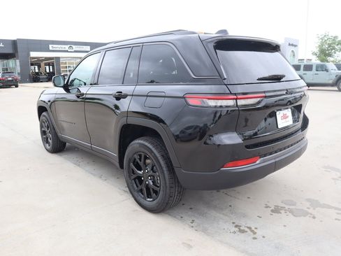 New 2026 Jeep Grand Cherokee Altitude AWD/4WD image 24