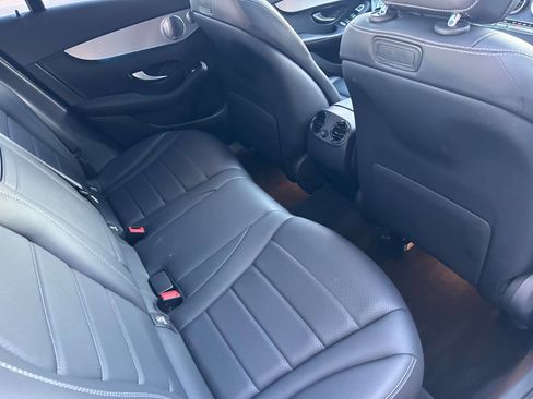 Used 2019 Mercedes-Benz GLC 300 4MATIC w/ Multimedia Package image 8