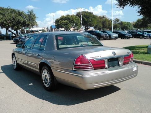 Used 2003 Mercury Grand Marquis GS RWD image 9