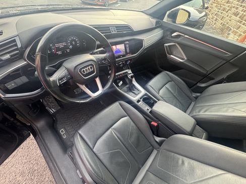 Used 2020 Audi Q3 2.0T Premium w/ Convenience Package image 32