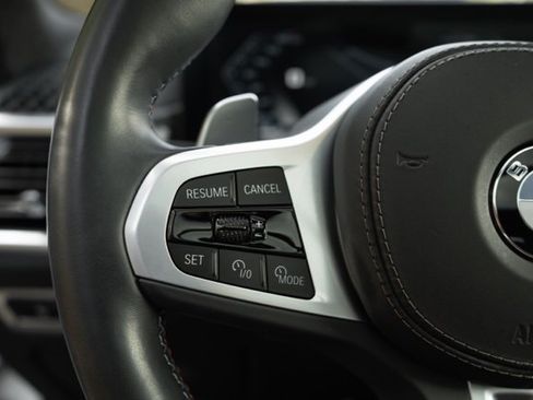 Used 2025 BMW X7 M60i w/ Executive Package image 17