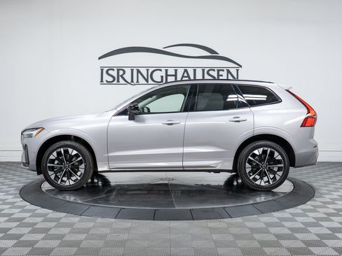 New 2026 Volvo XC60 B5 Plus w/ Climate Package AWD/4WD image 8
