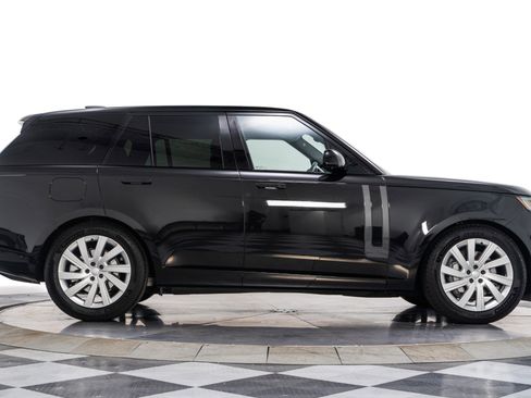 Used 2024 Land Rover Range Rover SE image 37