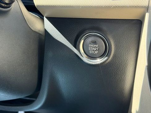 Used 2011 Kia Soul ! FWD image 24