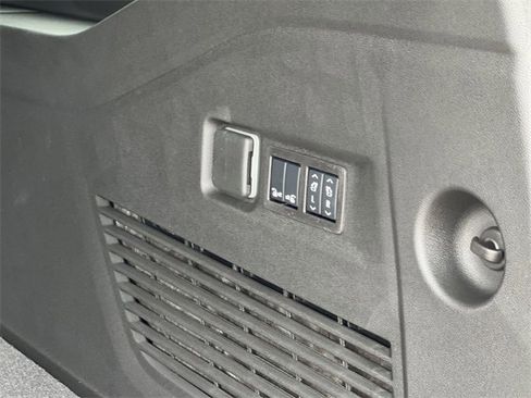 New 2026 GMC Yukon XL Denali image 29