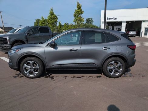 Used 2025 Ford Escape ST-Line Select w/ Tech Pack #1 AWD/4WD image 2