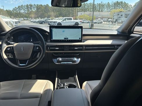 New 2026 Lincoln Corsair Premiere image 12