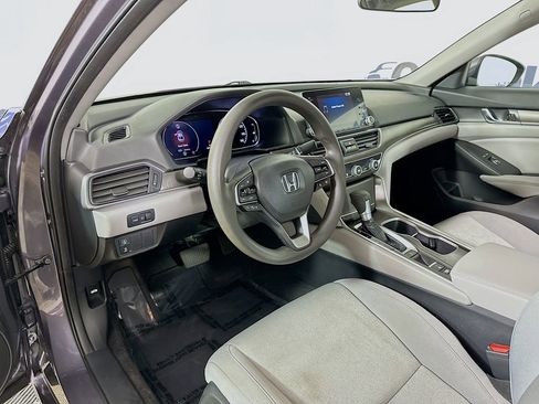 Used 2018 Honda Accord LX image 10