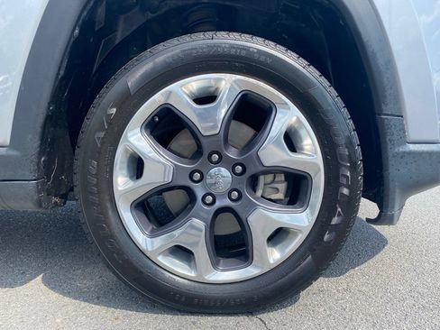 Used 2021 Jeep Compass Limited AWD/4WD image 9