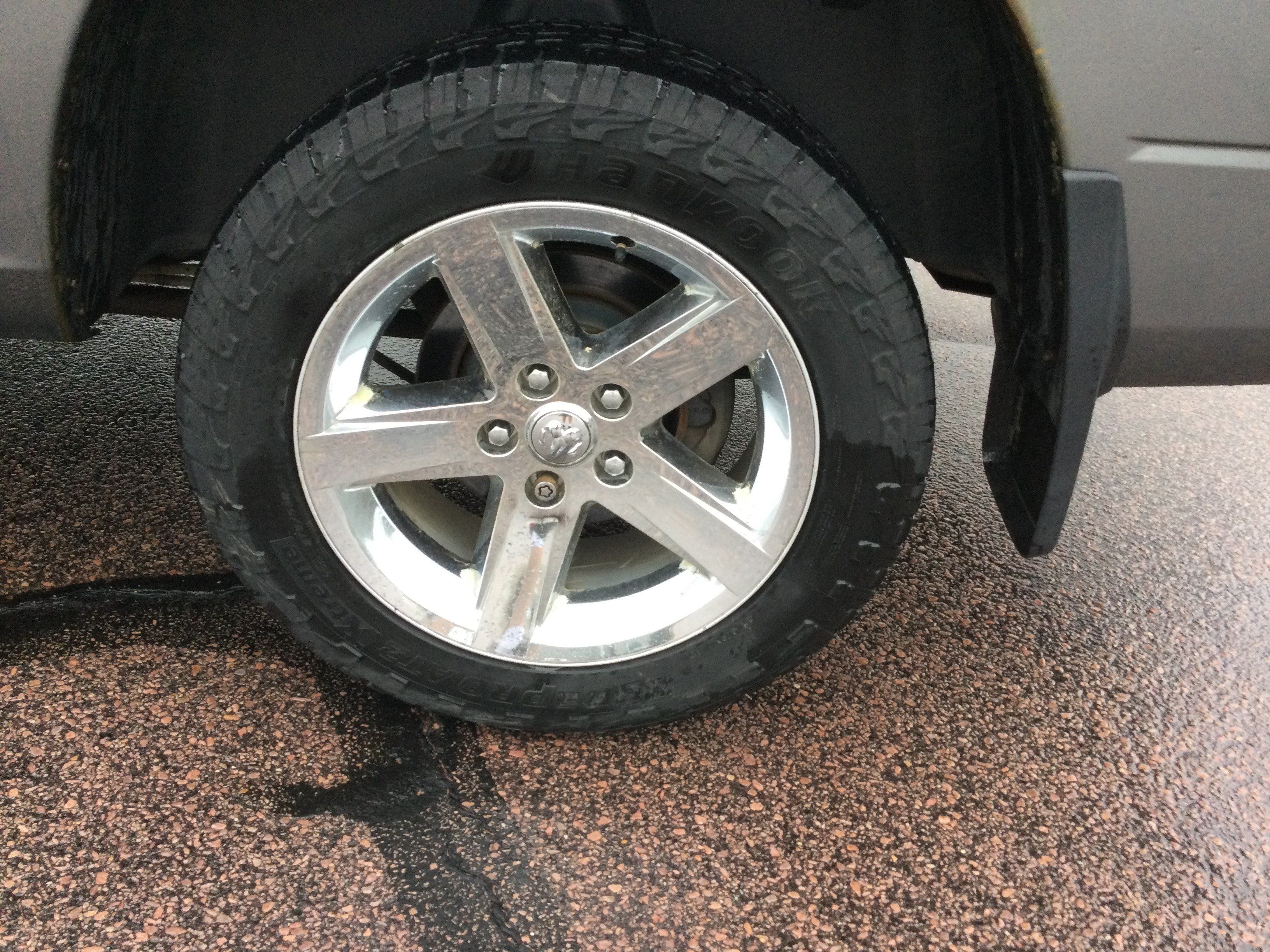 Used 2012 RAM 1500 Classic SLT w/ SLT Plus D←cor Group AWD/4WD image 5