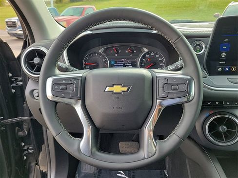 Used 2023 Chevrolet Blazer LT image 20