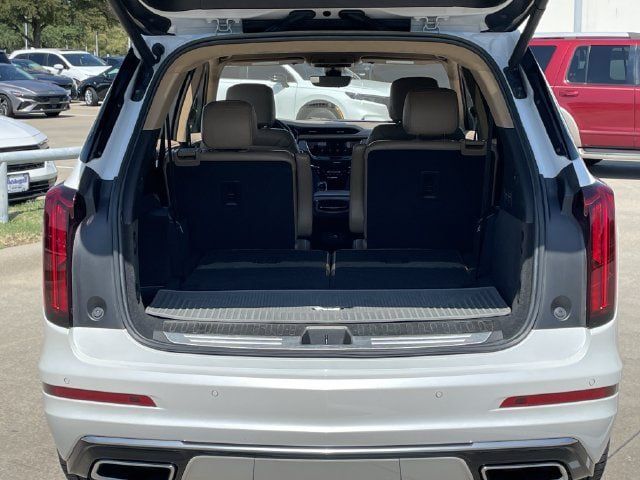 Used 2022 Cadillac XT6 Premium Luxury w/ Platinum Package AWD/4WD image 29