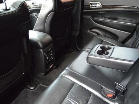 Used 2012 Jeep Grand Cherokee Laredo image 25