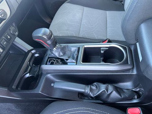 Used 2021 Toyota Tacoma TRD Off-Road w/ Technology Package image 18